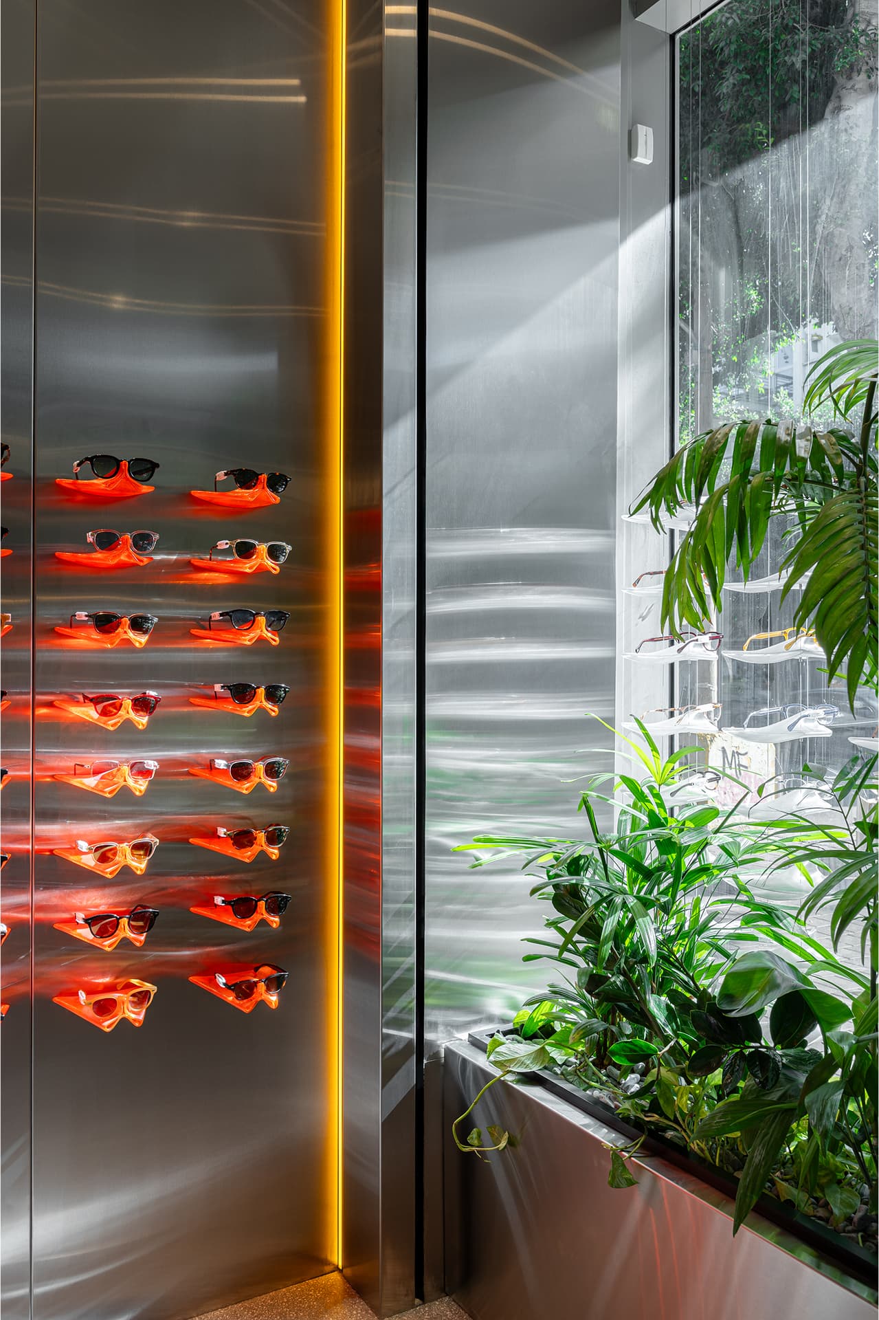 Stainless steel wall and plants