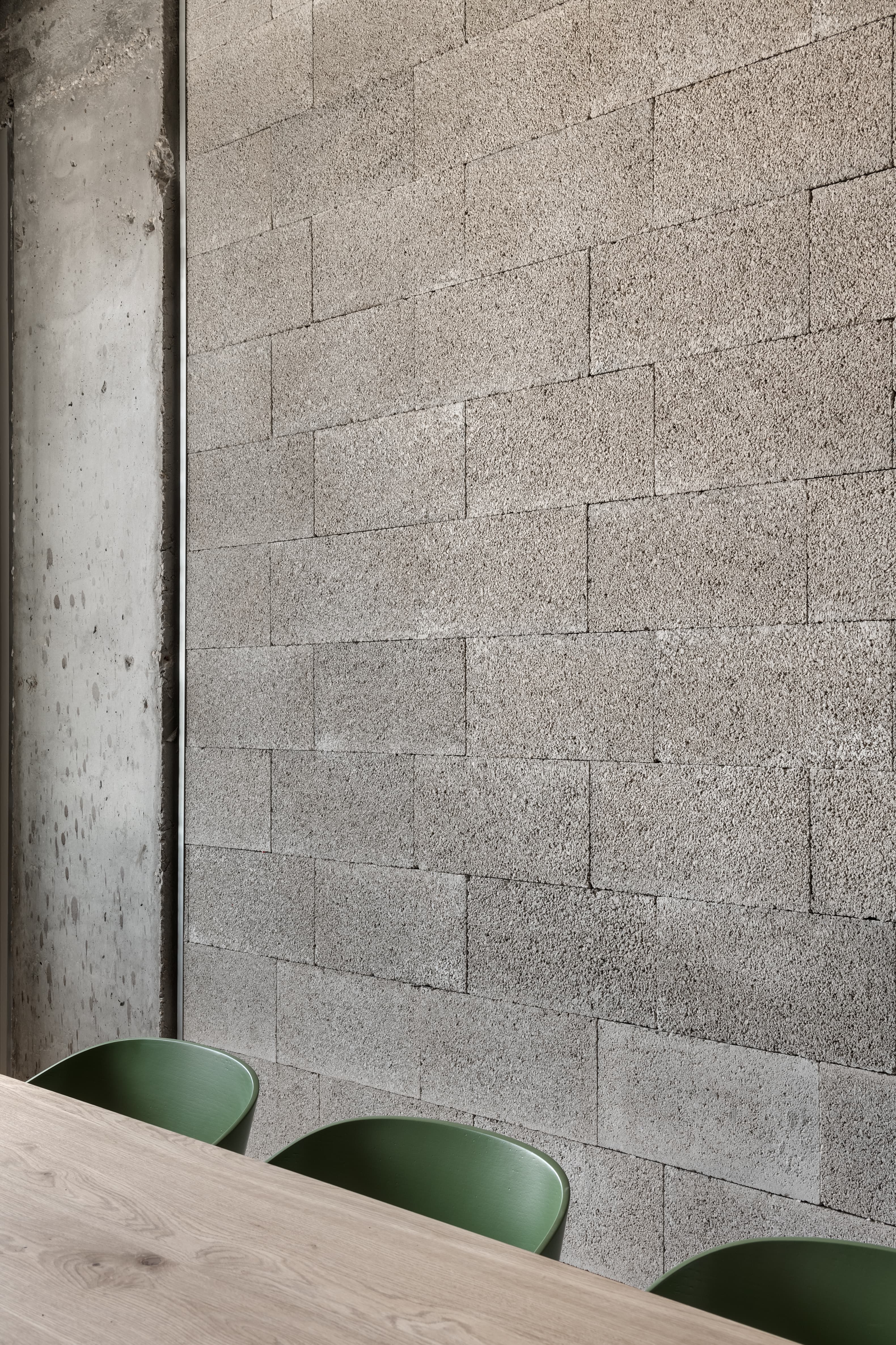 LYN Tower — modular workspace detail