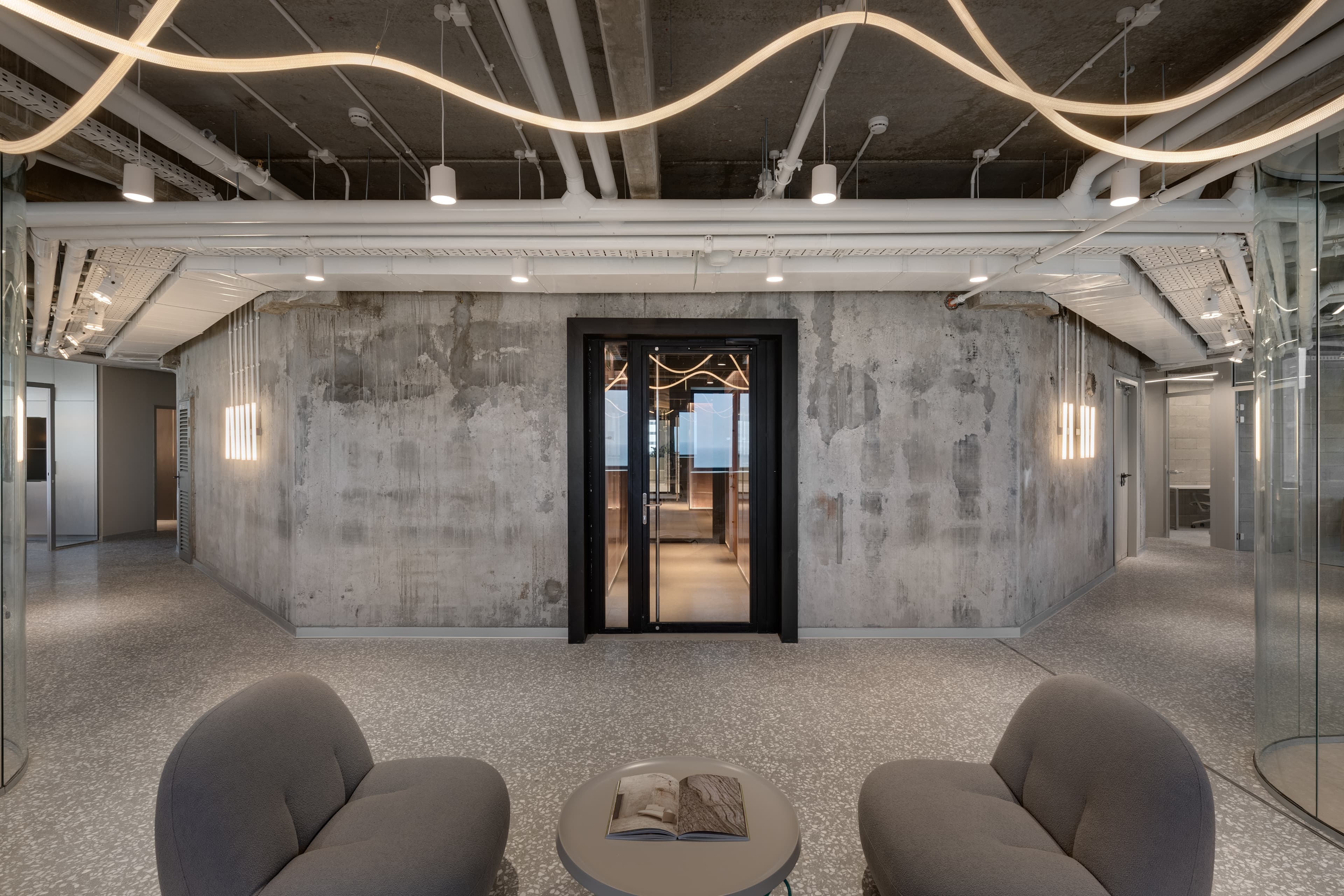 LYN Tower — corridor and structure