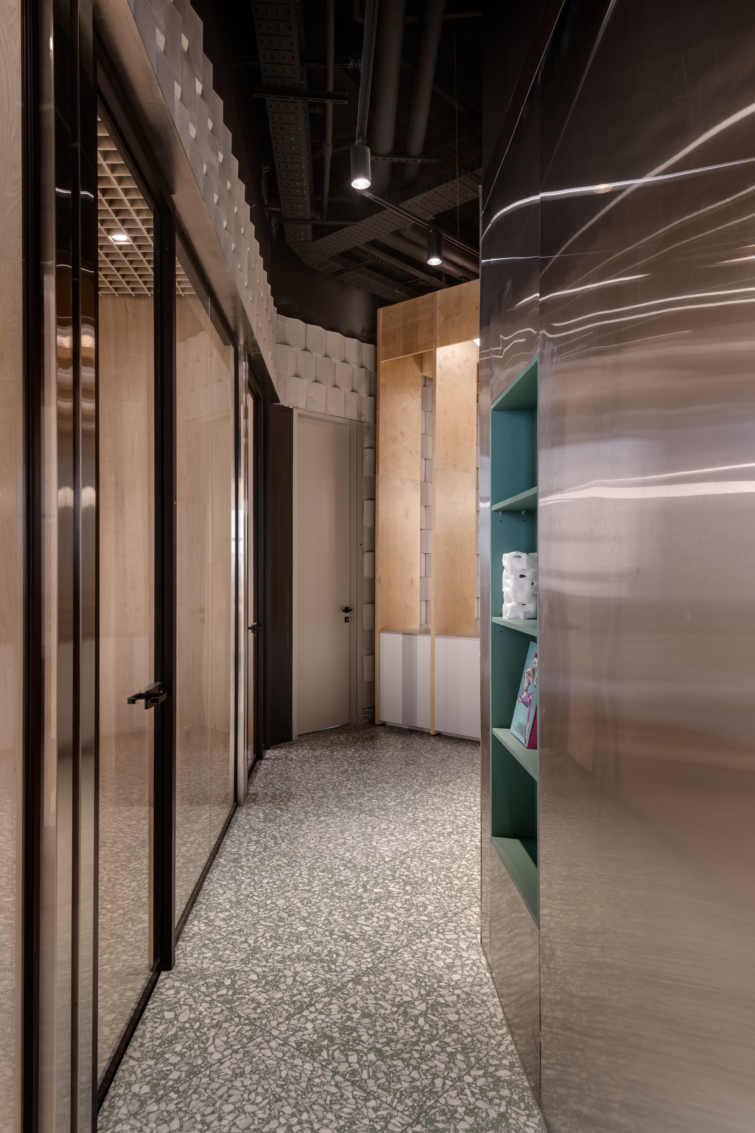 Tel Ad Office — detail