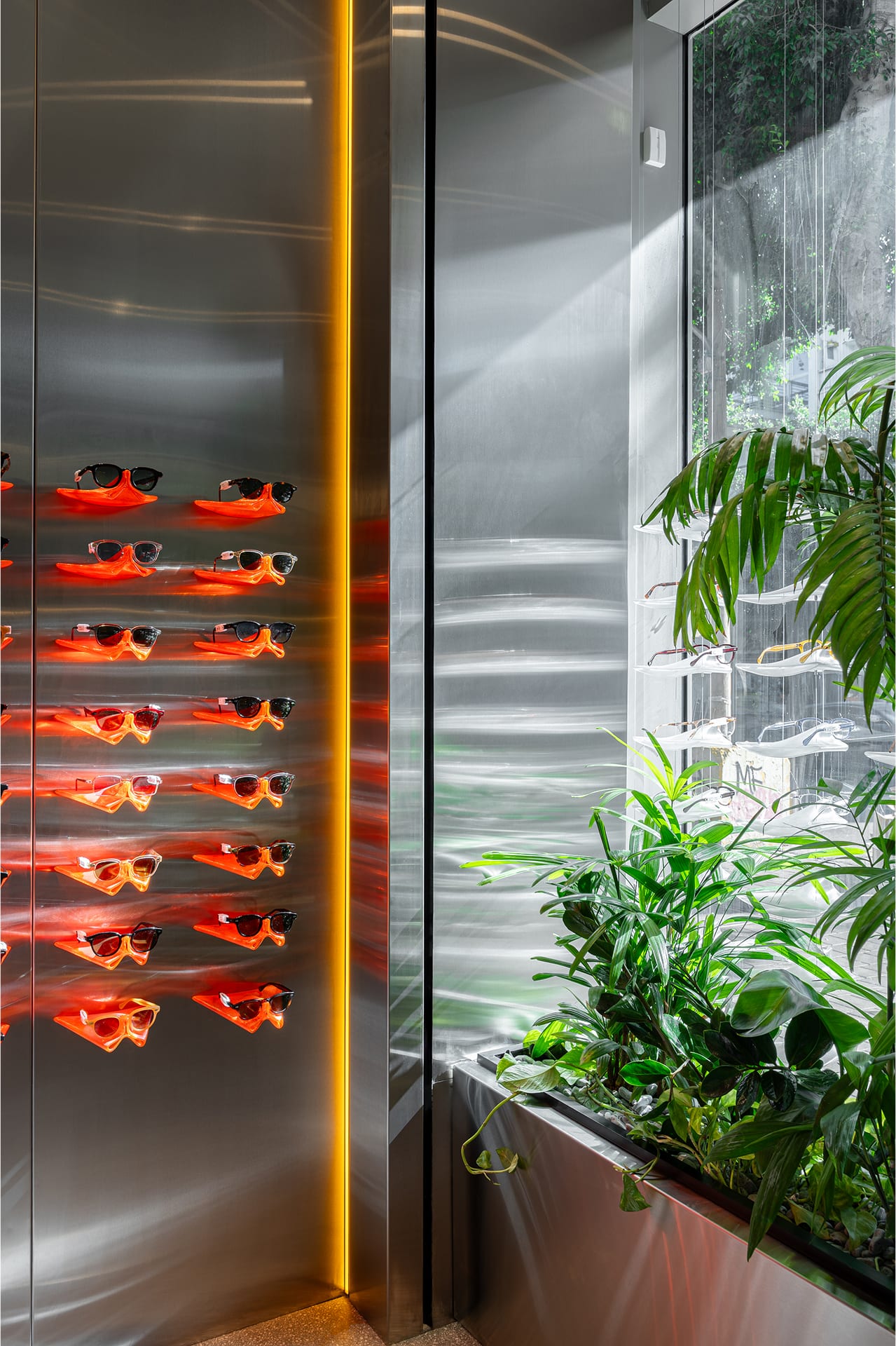 Stainless steel wall and plants