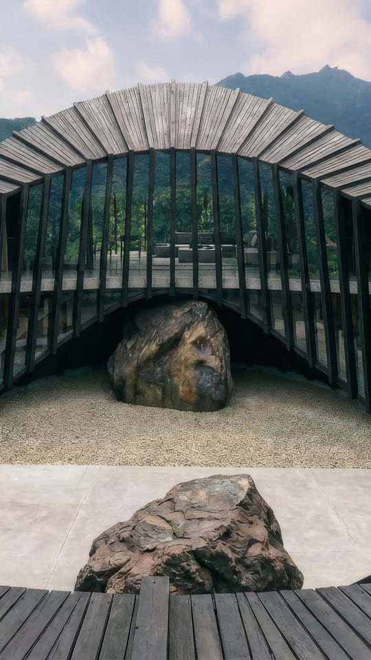 Loop House